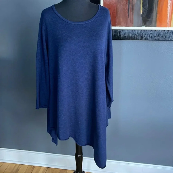 Joan Vass marked blue/black cashmere blend asymmetrical high low hem sweater. Lg - Picture 1 of 6